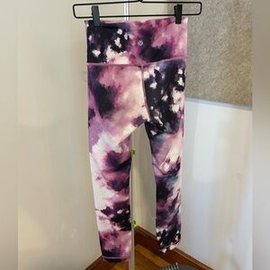 Lululemon Women's Wunder Under Crop‎ Leggings / Size 4 / Blooming Pixie Color
